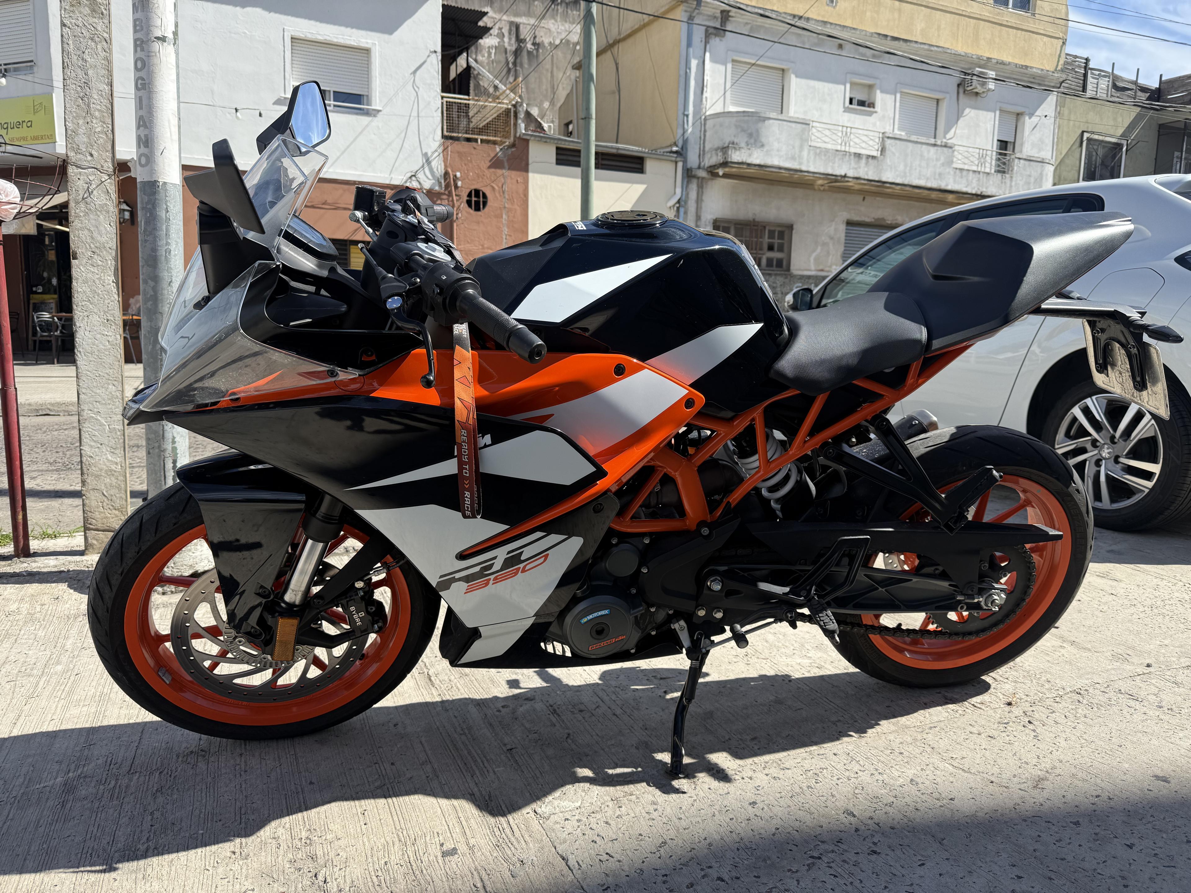 KTM 390 RC Pista 2021